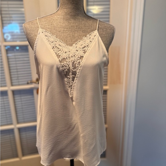 White Lace Tank - Picture 3 of 7
